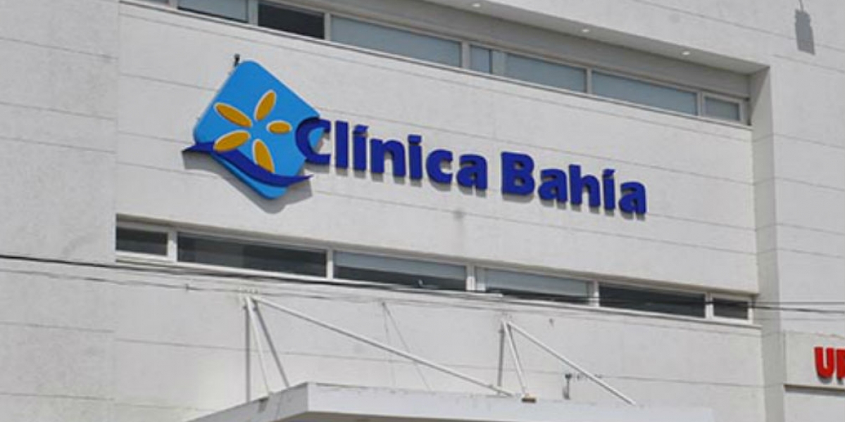 Archivo El patrullero herido se encuentra en la UCI de la clínica Bahía.