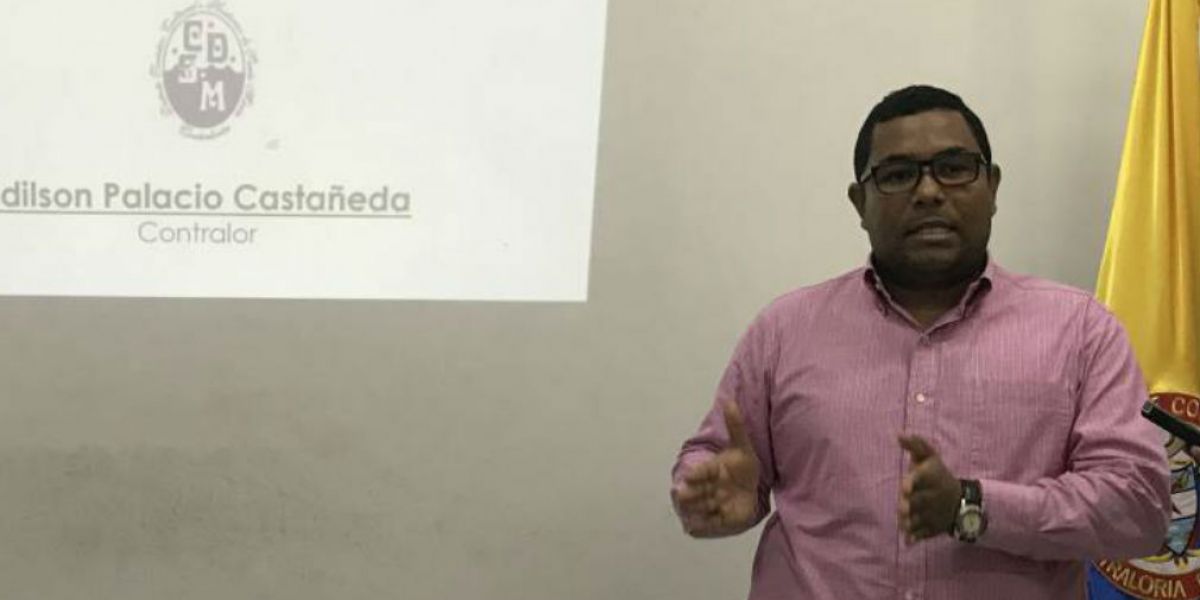 Tomada de Caracol Radio. Contralor Distrital, Edilson Palacio.