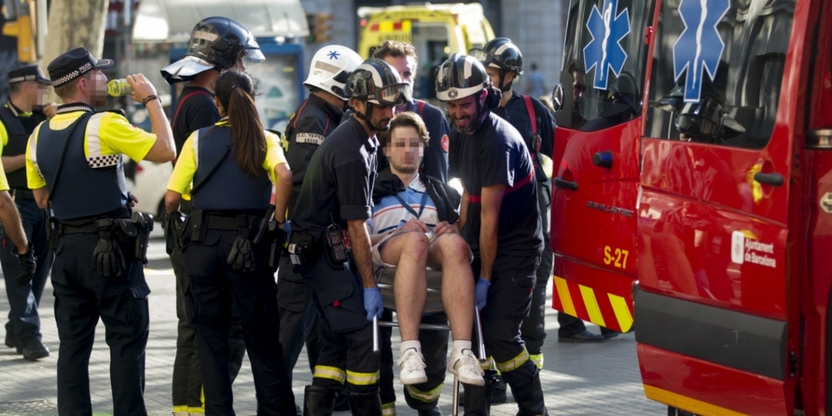 Zonacero.com Personal del socorro trabajó el día del atentado en la evacuación rápida de los heridos.