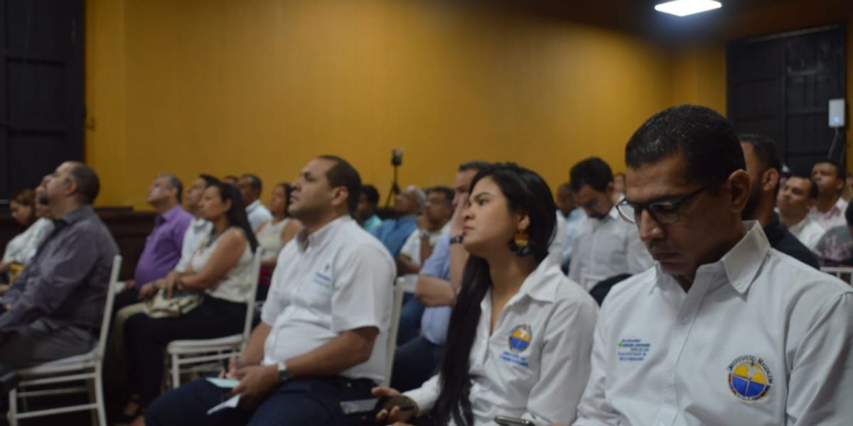 Oscar Mejía / Seguimiento.co El Rector les detalló a los presentes cada una de las acciones ejecutadas en sus dos años de gobierno.