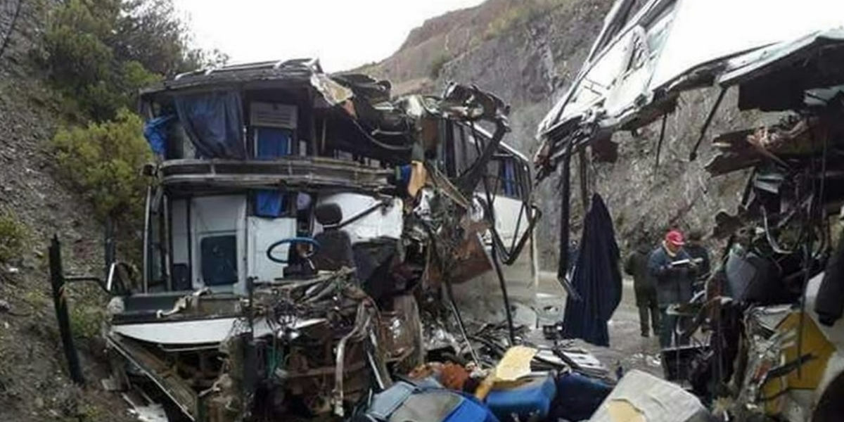 Zonacero.com Nueve muertos y 14 heridos en dos accidentes de tránsito en Bolivia.
