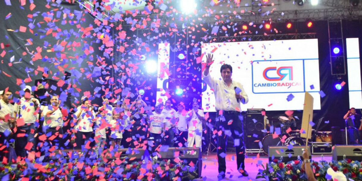 Prensa Fabián Castillo. Fabián Castillo, durante su cierre de campaña.