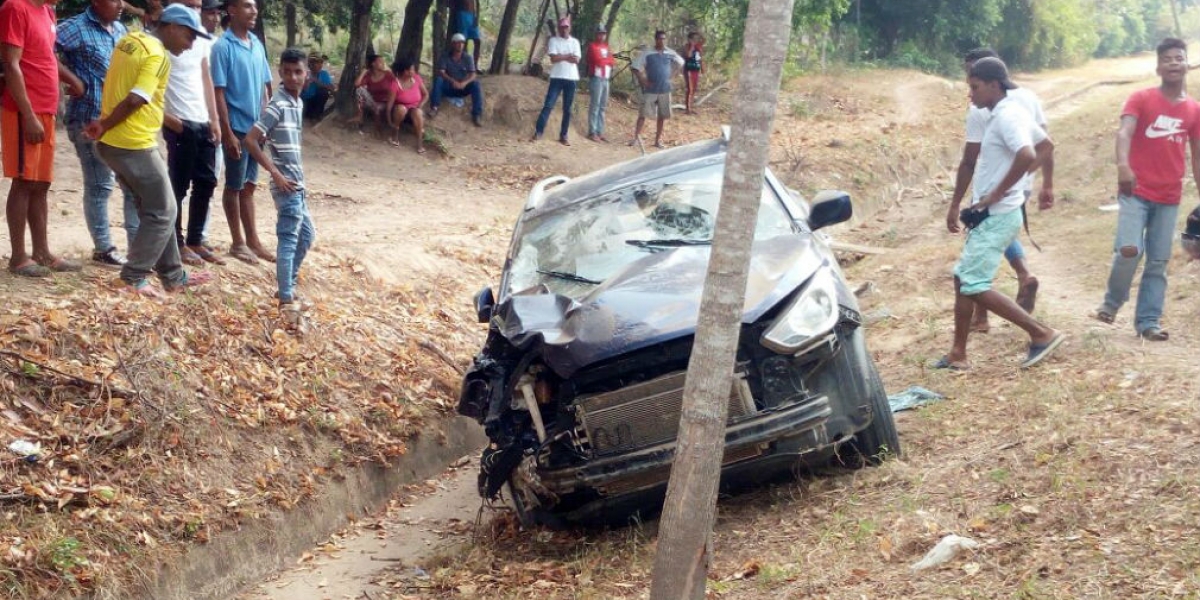 Cortesía Así quedó el carro involucrado en el hecho.