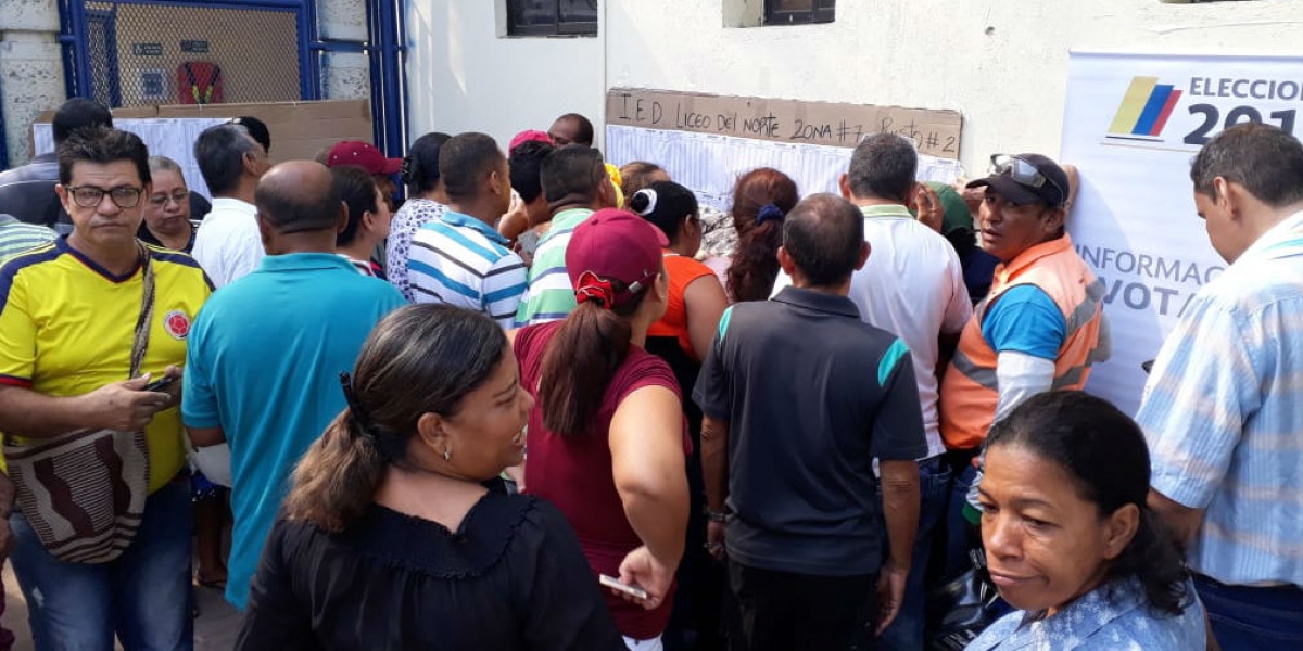 Seguimiento.co Congestión para consultar mesa de votación en el Liceo del Norte.