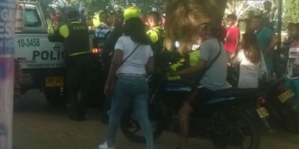 Cortesía. Momentos en que las autoridades hacen presencia en el lugar de los hechos.