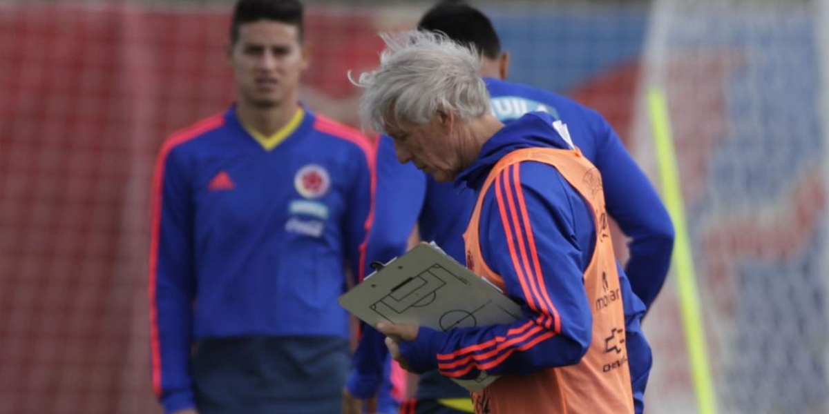 EFE. José Pékerman y James Rodríguez.