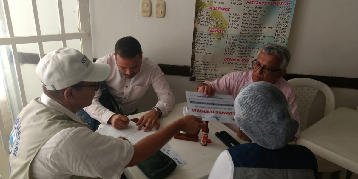 Prensa Alcaldía. Operativo a establecimiento ubicado en El Rodadero.