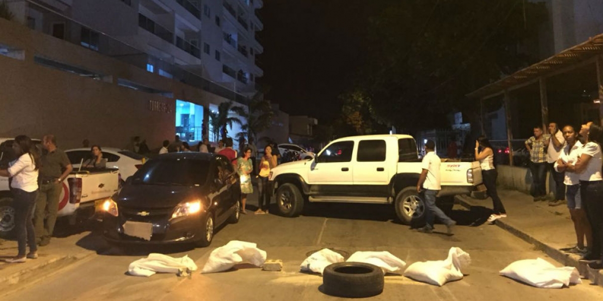 Torre 19 - 24, edificio donde residentes bloquearon la vía por falta de agua.