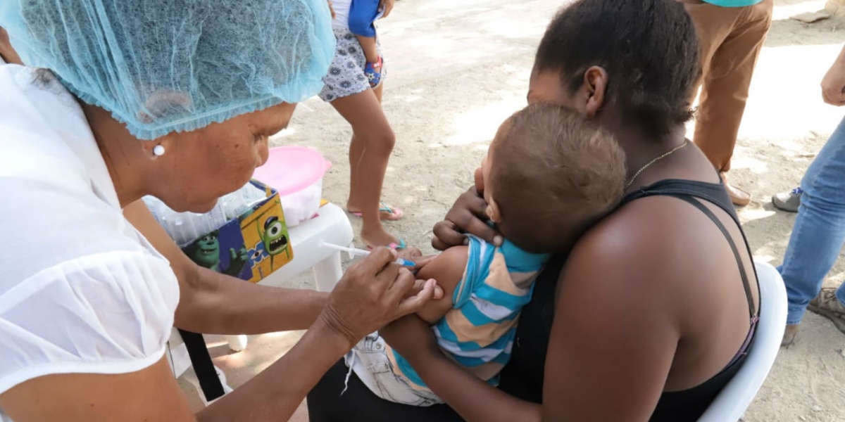 Secretaría de Salud invita a los samarios a acudir con los menores a las 44 unidades habilitadas en el Distrito y prevenir 26 enfermedades.