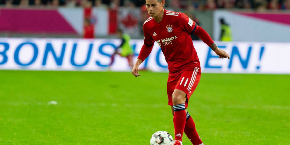 @Bayern Múnich El zurdo colombiano tiene varios pretendientes si el cuadro 'Bávaro' no hace la opción de compra.