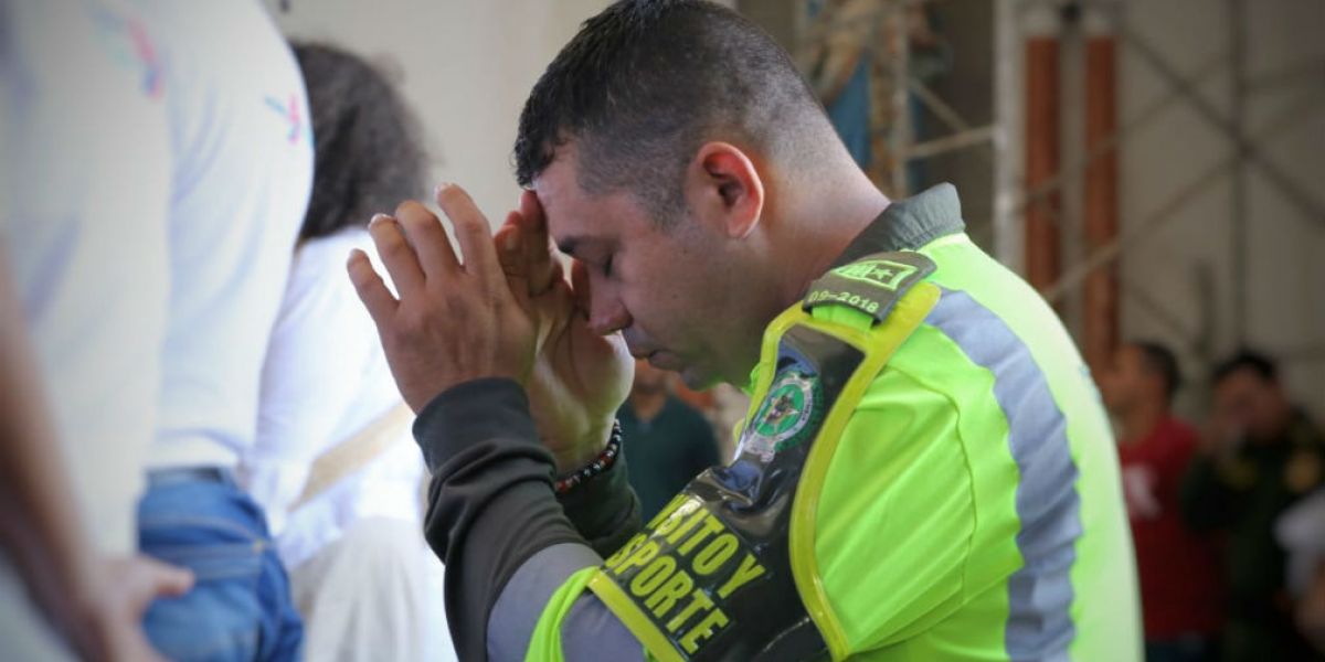 Gobernación del Magdalena Los policías se unieron en eucaristía para repudiar el acto terrorista.