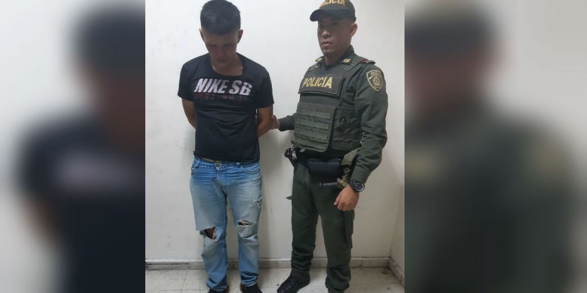 Policía Cristian Miguel Layton León.