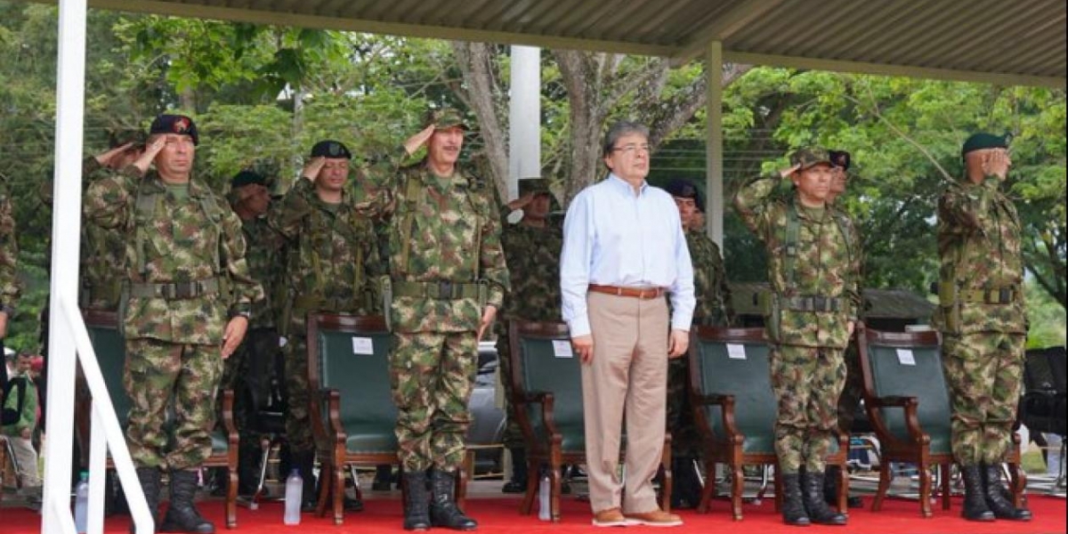 Zonacero.com El Ministerio de Defensa colombiano afirmó este sábado que está dispuesto a colaborar con la Justicia para esclarecer los crímenes.