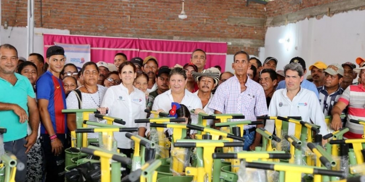 Gobernación del Magdalena En el marco del Plan de Articulación Regional - Pares dotaron con dos tanques de enfriamiento de leche cruda, con capacidad de almacenamiento de 10 mil litros cada uno, beneficiando a 91 unidades productivas.