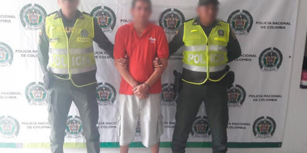 Noticias Caracol Capturado Orlando Meza en La Guajira por, según las autoridades por encadenar y encerrar a su anciana madre