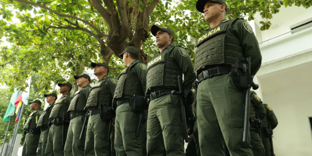 Alcaldía de Santa Marta 60 hombres arribaron a reforzar la seguridad en Santa Marta.