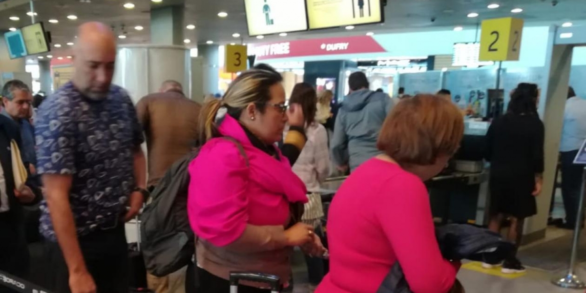 EFE Los tres ciudadanos venezolanos expulsados.