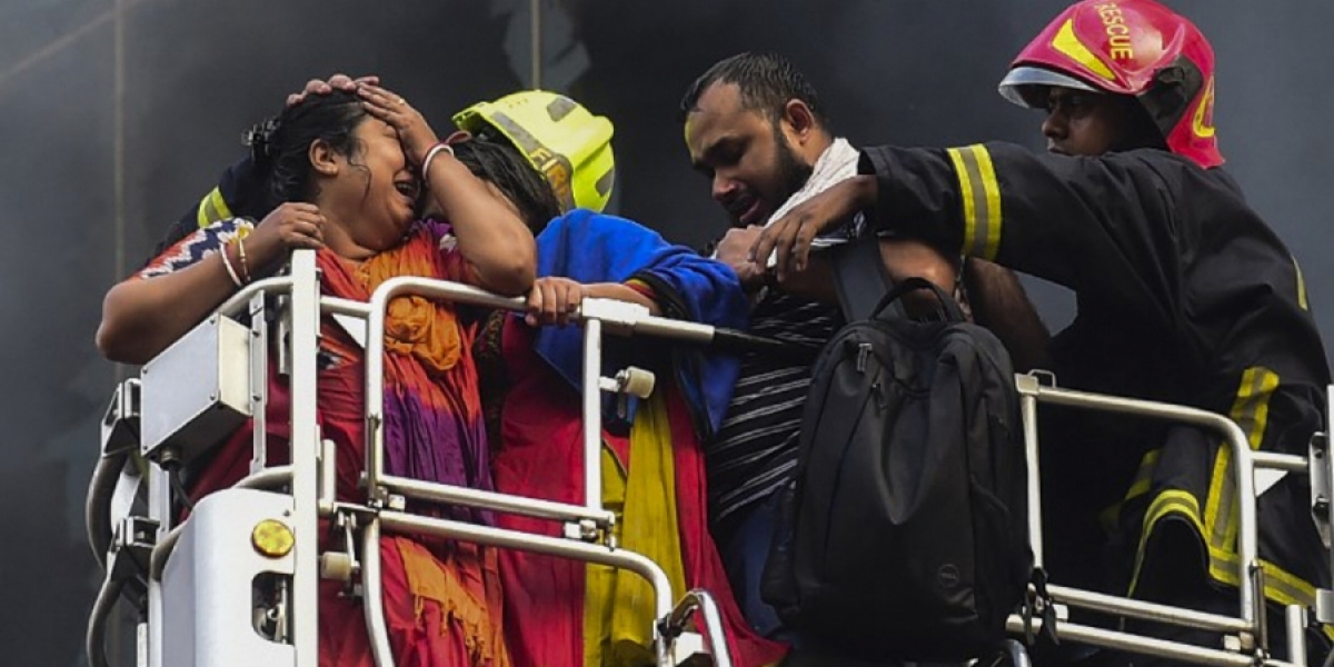 Conflagración en edificio de Bangladesh 