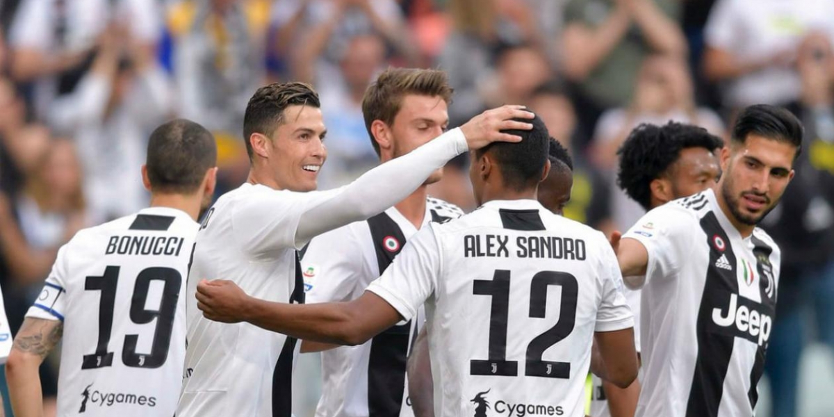 EFE Jugadores de Juventus celebran uno de los goles del partido.