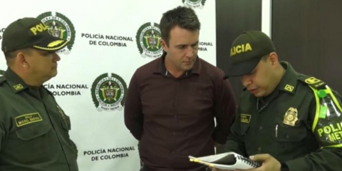 Cortesía. Extranjero protagonista del video viral, presentándose ante las autoridades