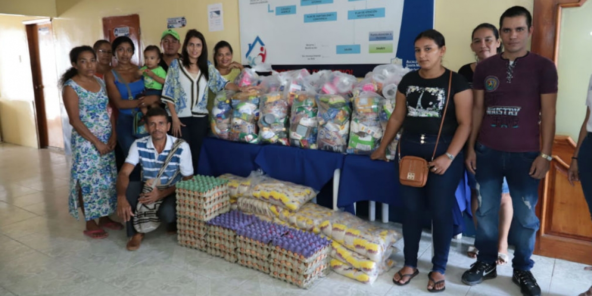 Alcaldía de Santa Marta Las víctimas recibieron alimentos y kits de aseo.