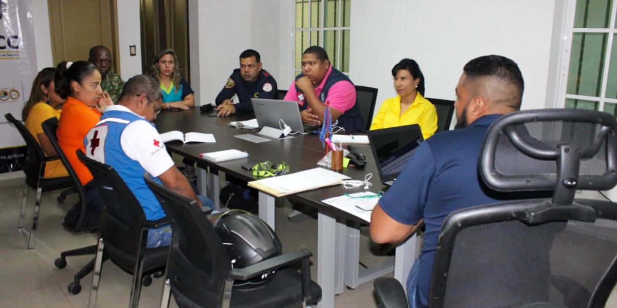 Mesa de trabajo interinstitucional con el propósito de articular acciones y estrategias de participación en el ‘Octavo Simulacro Nacional de Respuesta a Emergencias’.