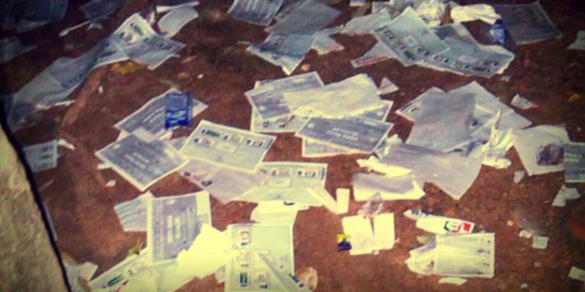 MOE Material electoral destruido en asonada.