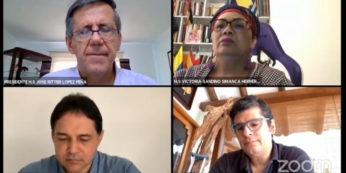 Senado. Avanza iniciativa que regula el trabajo en casa.