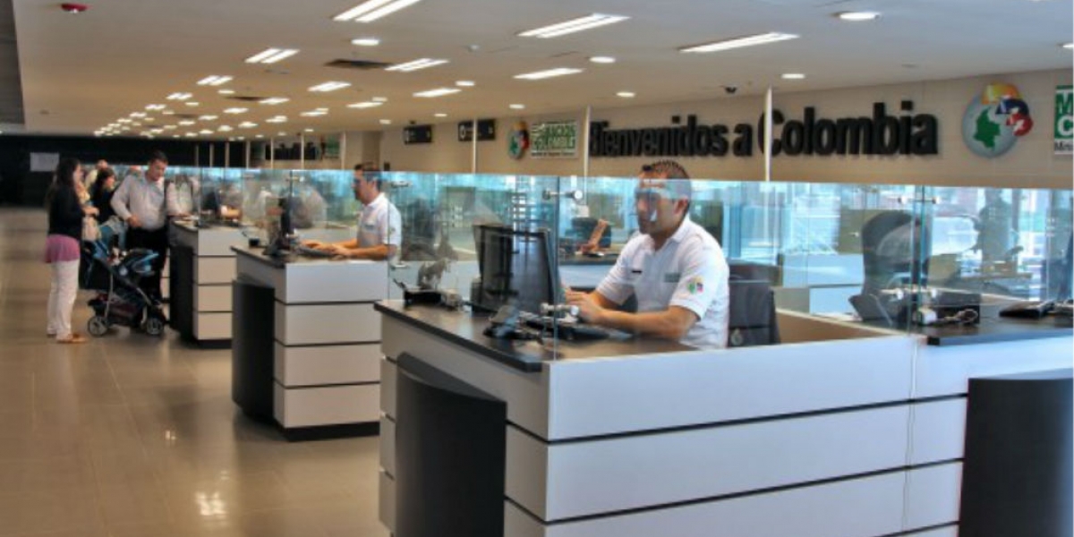 Migración Colombia en el Aeropuerto El Dorado.