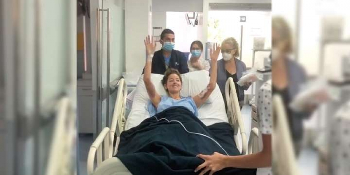 MSN.COM La presentadora Daniella Álvarez al salir de cirujía por masa que fue encontrada en su estomago.