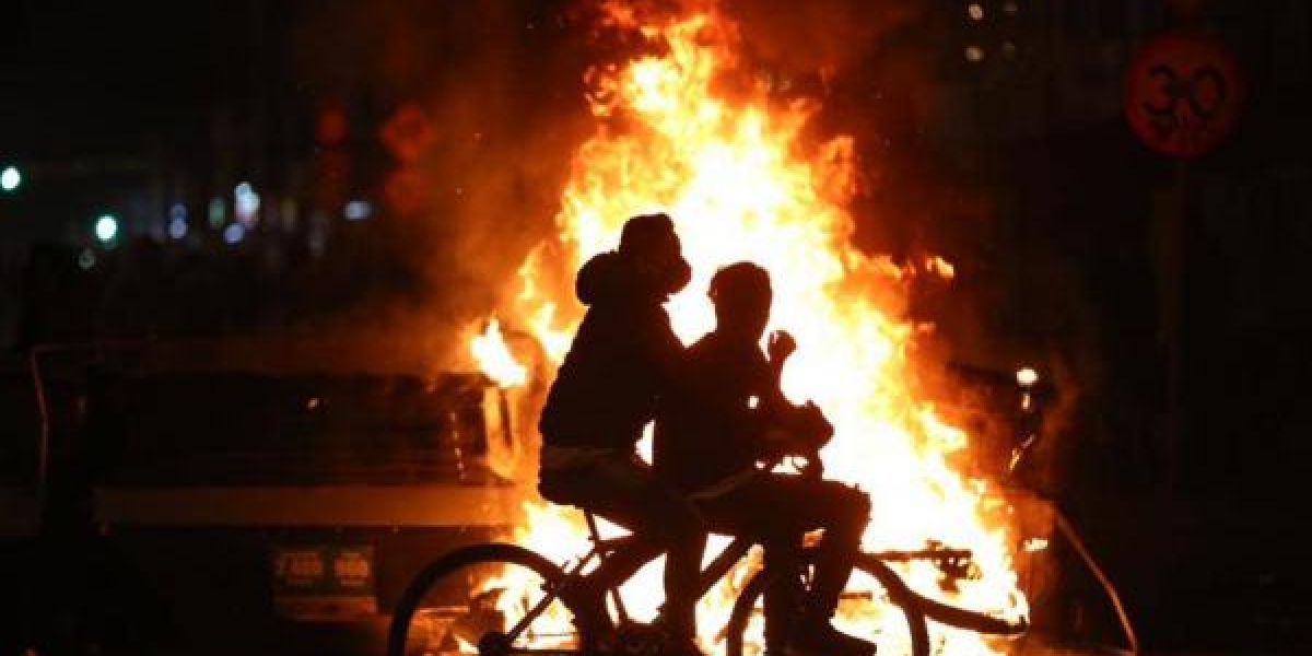 César Melgarejo | El Tiempo Continúan las manifestaciones en las noches por la muerte de Javier Ordóñez.