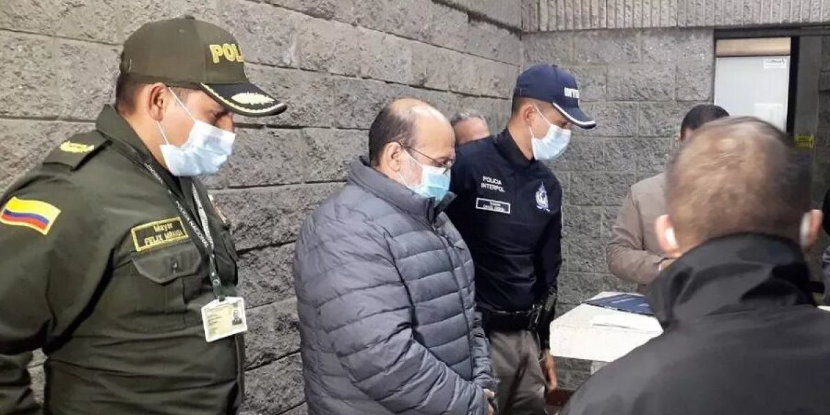 Archivo Jorge 40 en momentos en que volvió extraditado a Colombia tras pagar condena en Estados Unidos.