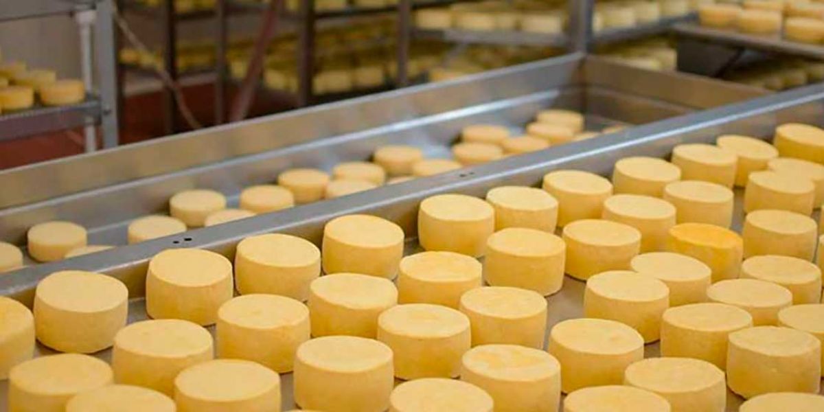 Presidencia Las importaciones de productos lácteos realizadas por México ascienden a USD 1.660 millones en los últimos 3 años.