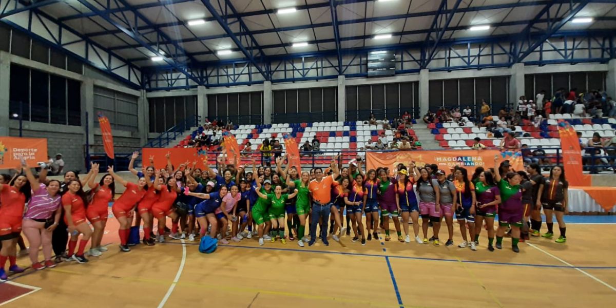 Gobernación del Magdalena. En total serán 30 equipos en la rama masculina y 16 en fútbol sala, los que disputarán las justas.