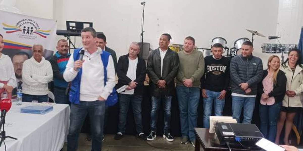 Cortesía. Reunión en la cárcel La Picota.