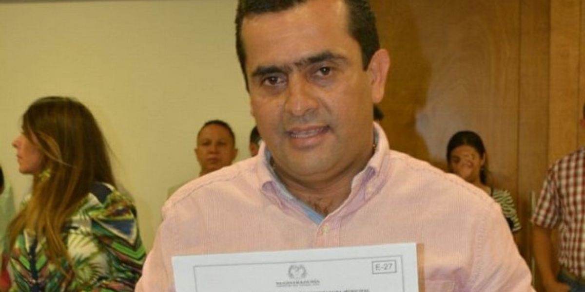 Minuto 30 Fernando José Muñoz Duque.