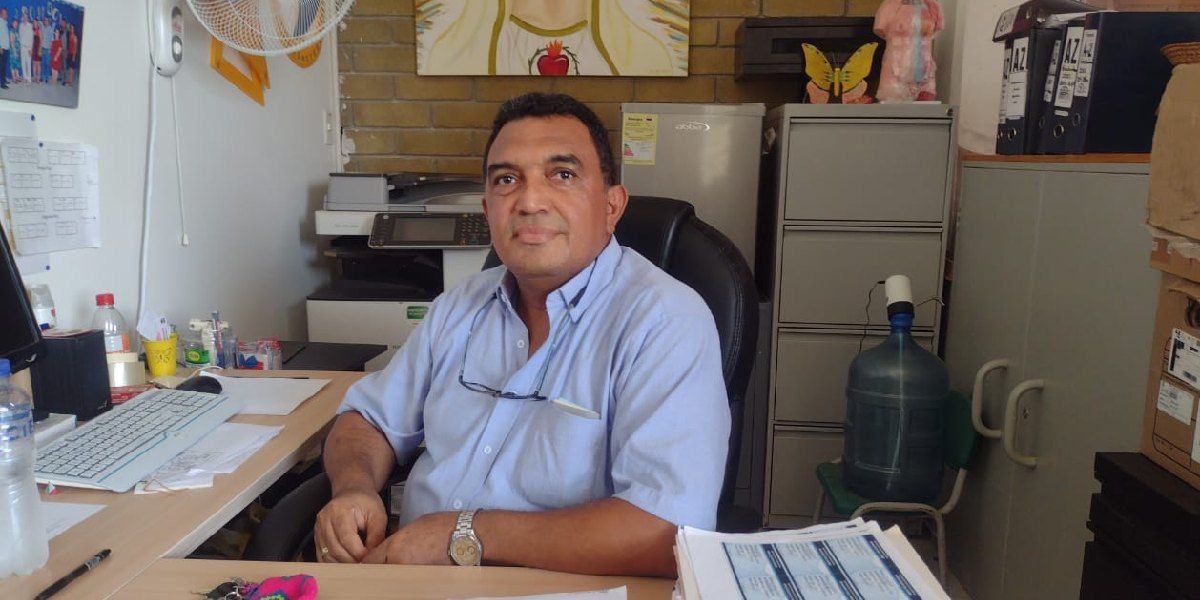 Seguimiento.co Rector Carlos Gutiérrez.