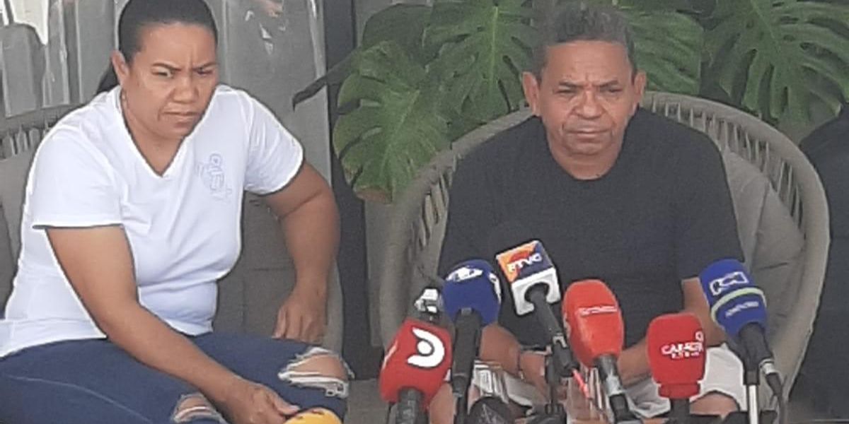 Zona Cero Luis Manuel Díaz y su esposa.