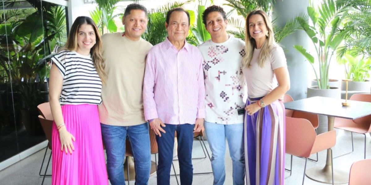 Paulina Cabello, José Fernando ‘El Morre’ Romero, Jesús Vargas y Cindy Daza, junto a Alfredo Gutiérrez