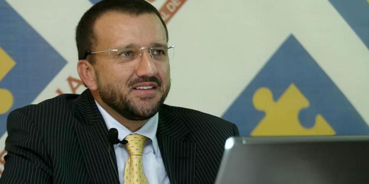 Fiscalía Carlos Mario Jiménez Naranjo, alias 'Macaco'.