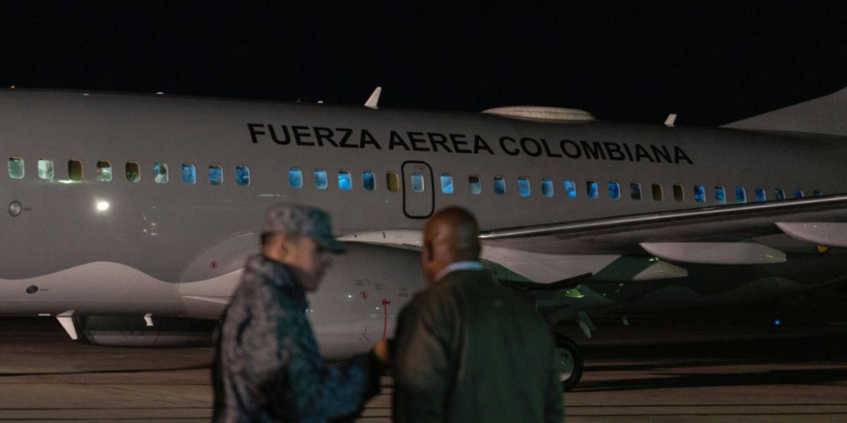 Seguimiento. Vuelo con 104 personas entre ellas niños y animales domésticos.