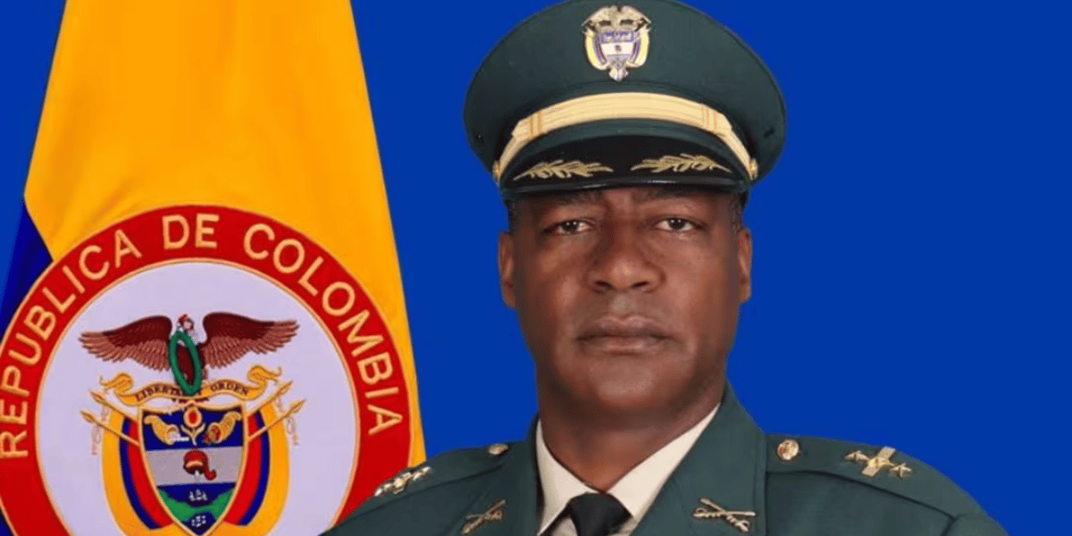Coronel del Ejército Alex Jefferson Mena Mena