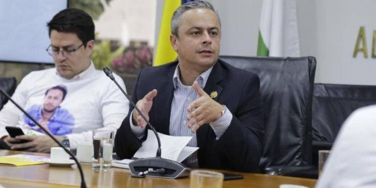 El Tiempo. El excomisionado de paz, Juan Camilo Restrepo.