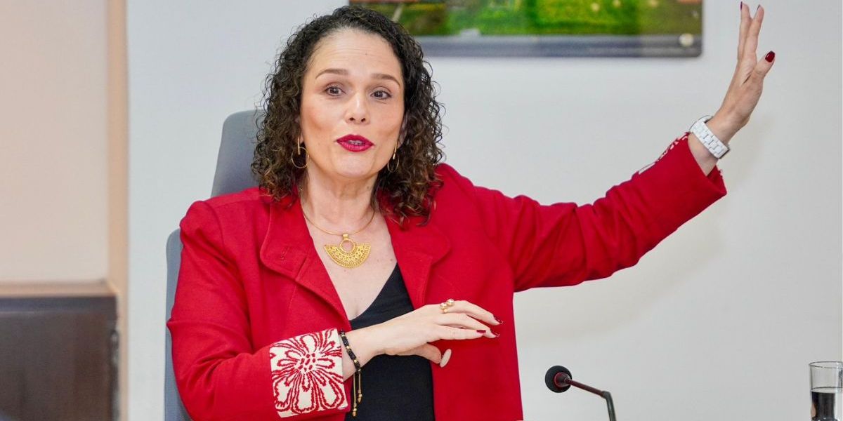 Cortesía Nueva ministra de Transporte.