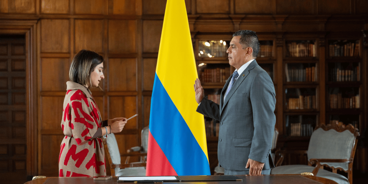 Posesión de Jorge Iván Ospina