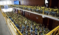 Los integrantes de las Farc durante la entrega de certificados de dejación de armas.