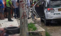 Las autoridades de Policía llegaron tras el linchamiento del presunto abusador.