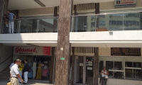 Poca presencia de seguidores de Fuerza Ciudadana, el panorama de este viernes en el edificio Galaxia.