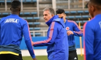 Carlos Queiroz, dirigiendo a la selección Colombia.