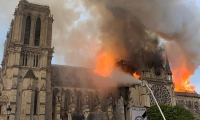 Incendio en la catedral de Notre Dame en París  